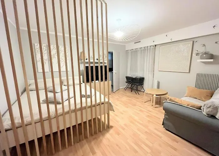 La Cabane, Entierement Renove Decoration Soignee