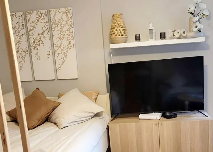 La Cabane, Entierement Renove Decoration Soignee